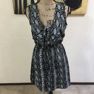 💰 3/$25 BUNDLE 💰 Snakeskin Print Dress Medium